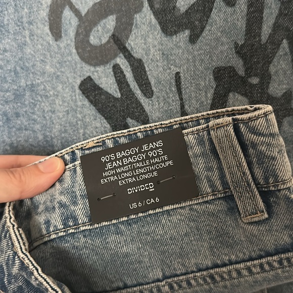 NWT H&M 90s Baggy High Waisted Jeans - Picture 5 of 7